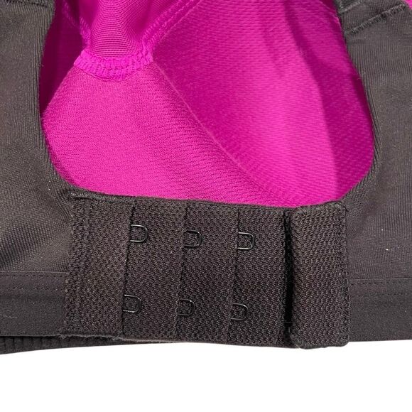 VSX Sport The Ultimate by Victoria’s Secret Sports Bra 34B Multiway Adjustable - Picture 2 of 6